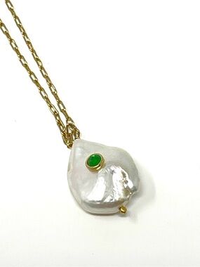 New Anthropologie x Tai Baroque Pearl Birthstone Necklace Emerald